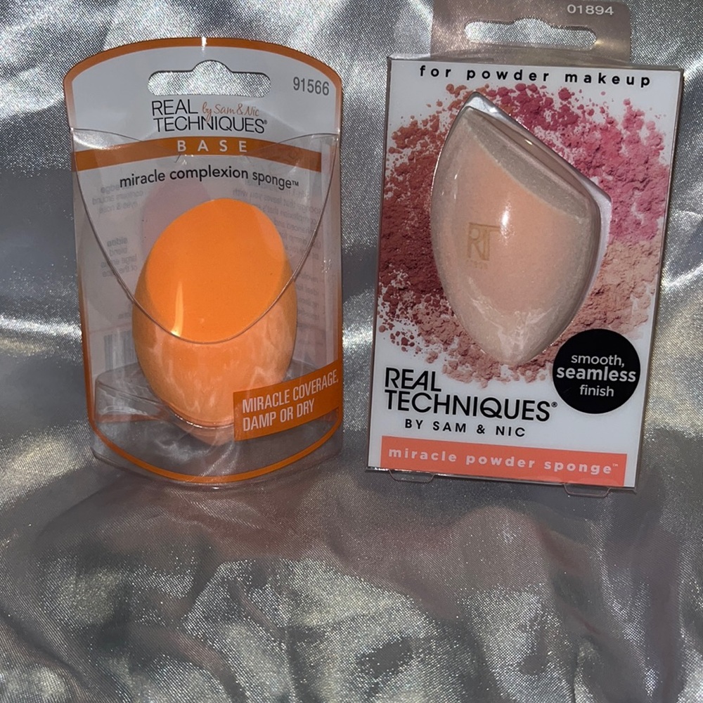 Real Techniques Sponge Duo *BRAND NEW*